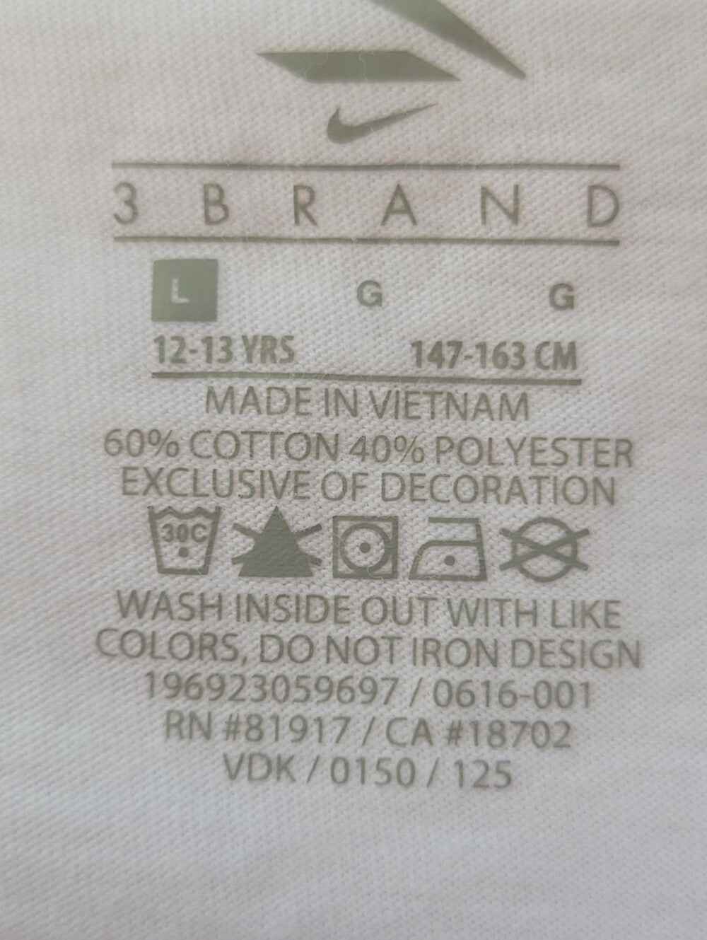Nike 3Brand Boys White T-shirt. Size L 12-13 Years - Picture 6 of 6